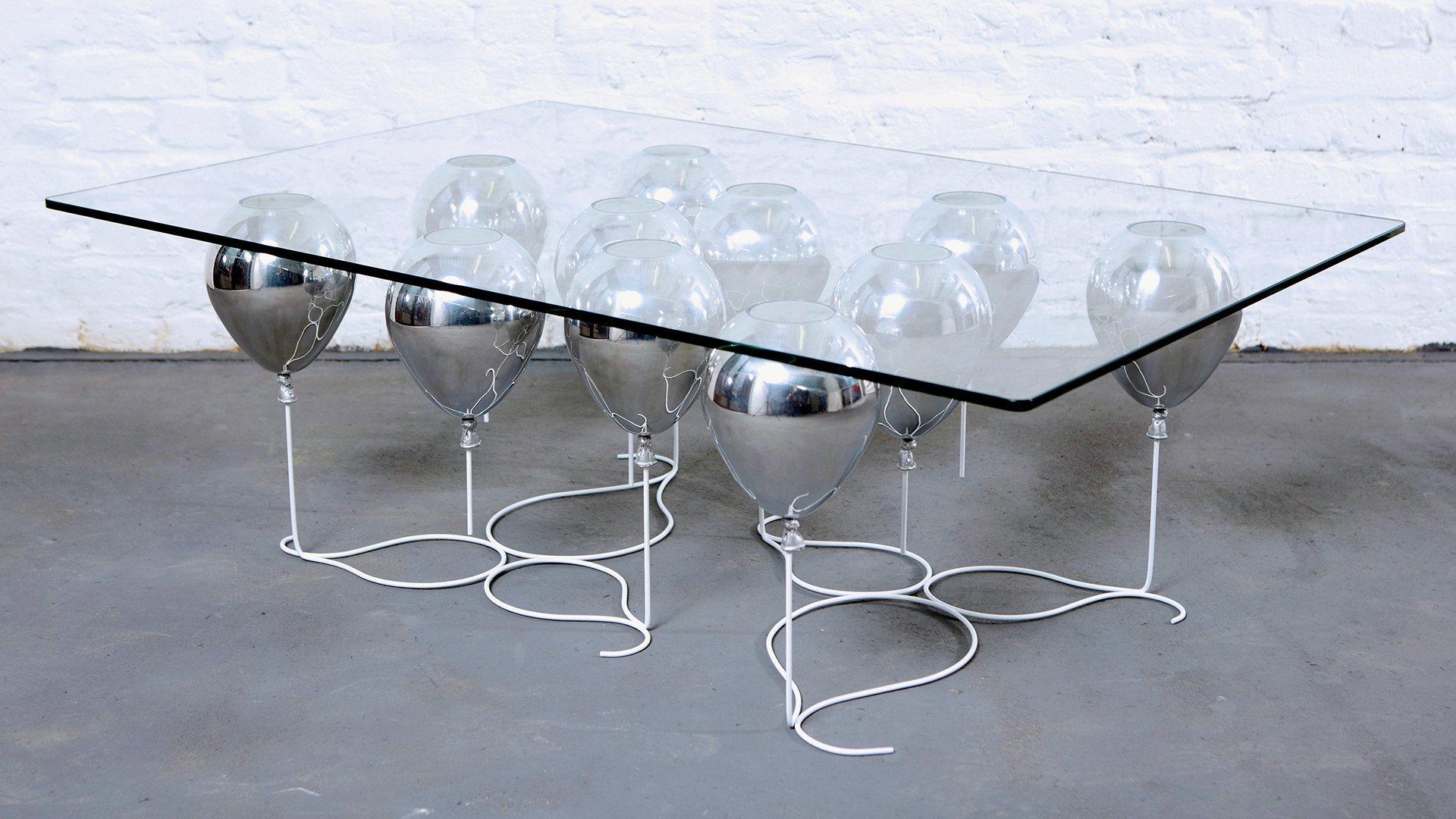 billede Tale Spændende The UP Balloon Coffee Table - Duffy London